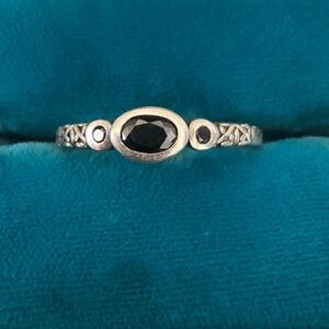 Silpada black stone stackable ring with design